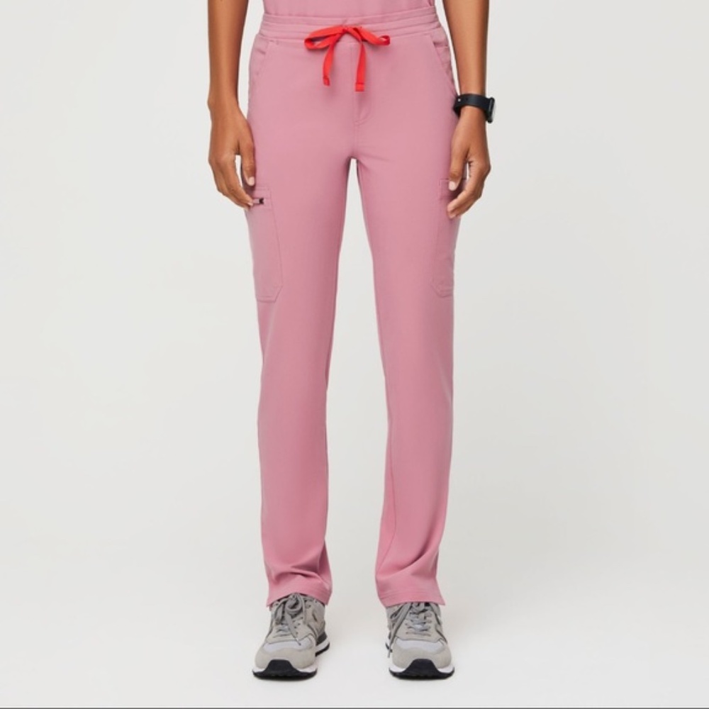 FIGS CHALK PINK SCRUB PANTS